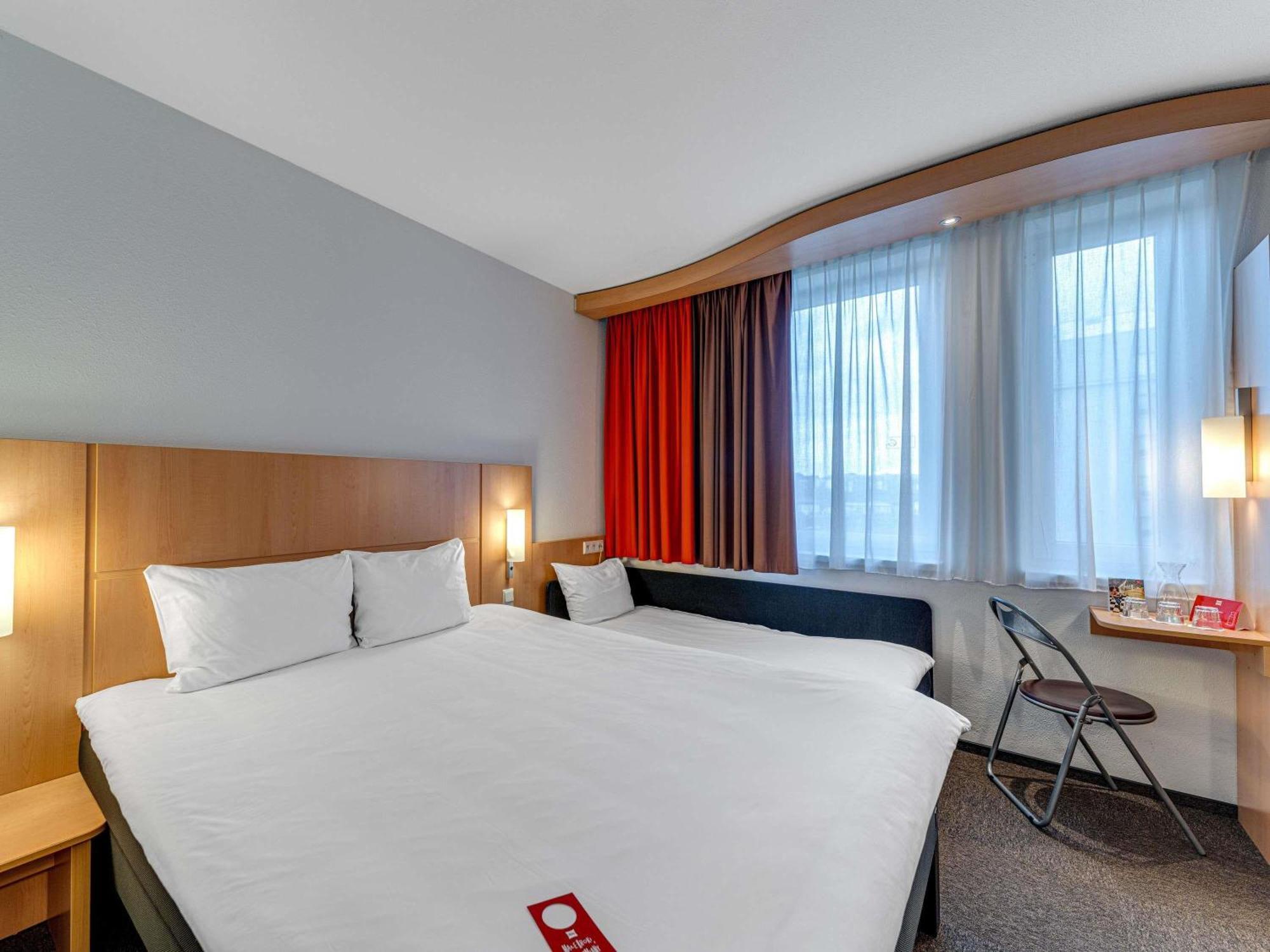Standard Family Room One Double Bed One Single Bed